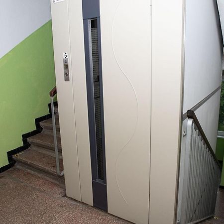 Lovely One Bedroom Apartment Nové Zámky 外观 照片