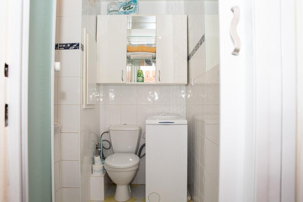 Lovely One Bedroom Apartment Nové Zámky 外观 照片