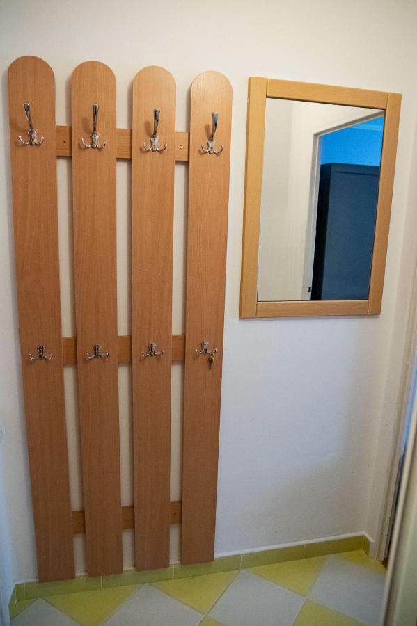 Lovely One Bedroom Apartment Nové Zámky 外观 照片